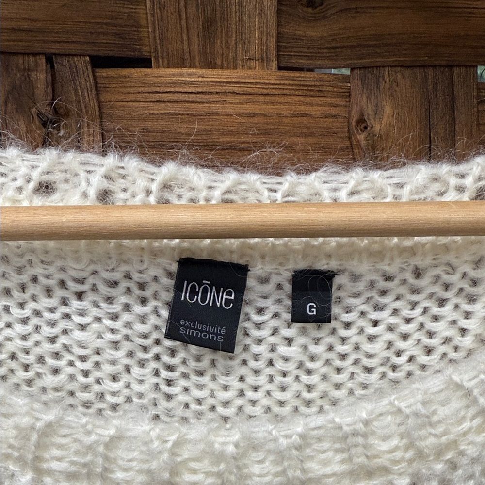Simons Cream Textured Knit Sweater - Picture 2 of 4